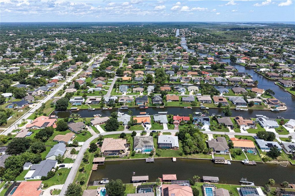 Image 48 of property listing at 15 FLEMING COURT, Palm Coast, FL 32137