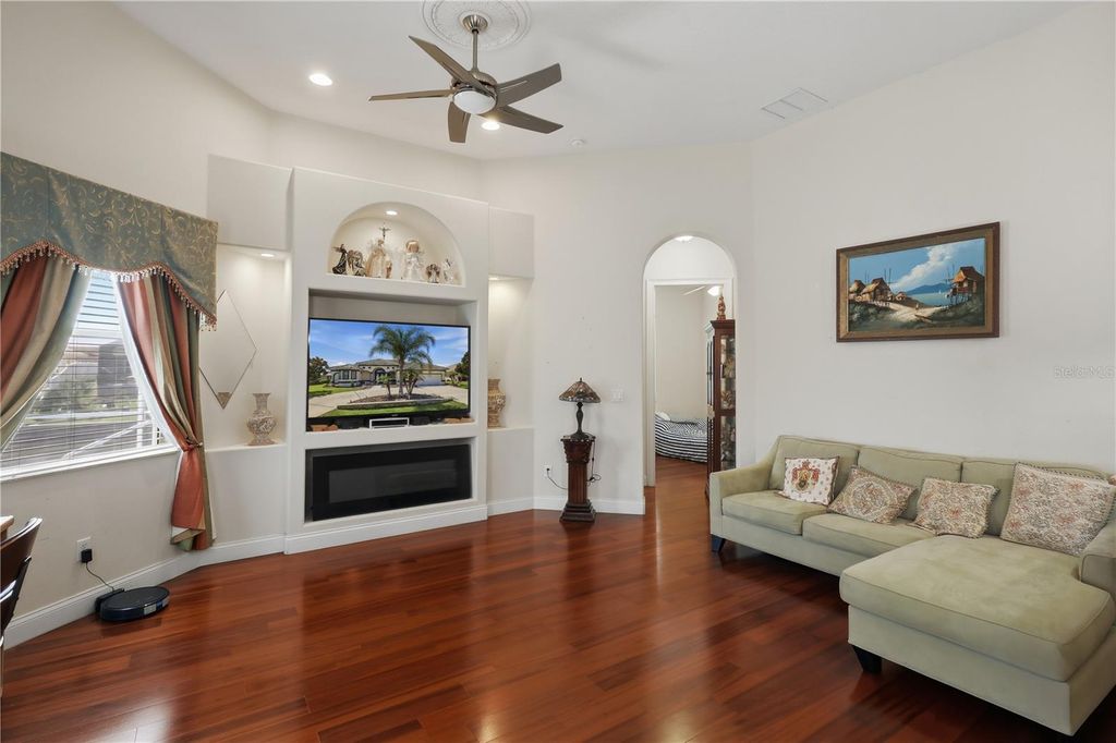 Image 10 of property listing at 15 FLEMING COURT, Palm Coast, FL 32137