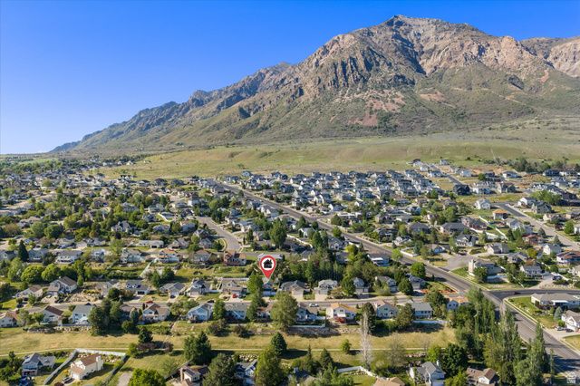 394 E 3550 N, North Ogden, UT 84414