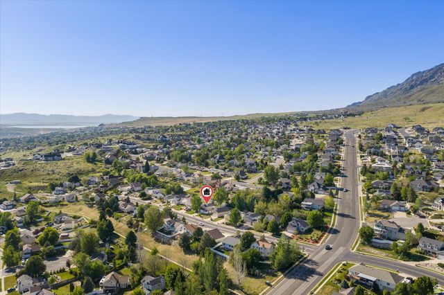 394 E 3550 N, North Ogden, UT 84414