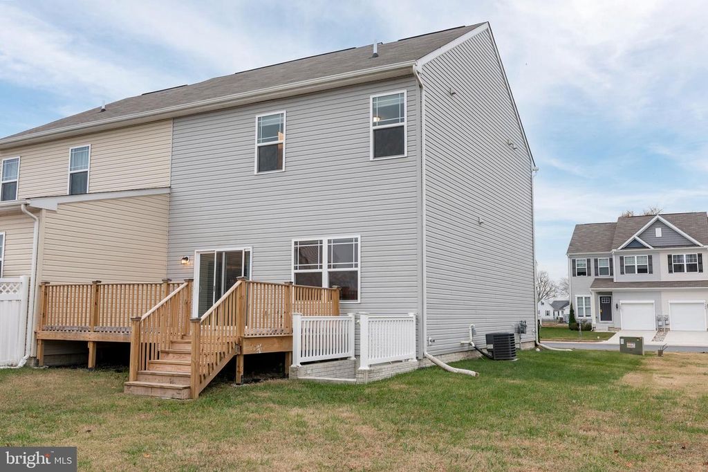 Image 4 of property listing at 319 APPLEBY SCHOOL RD, Cambridge, MD 21613