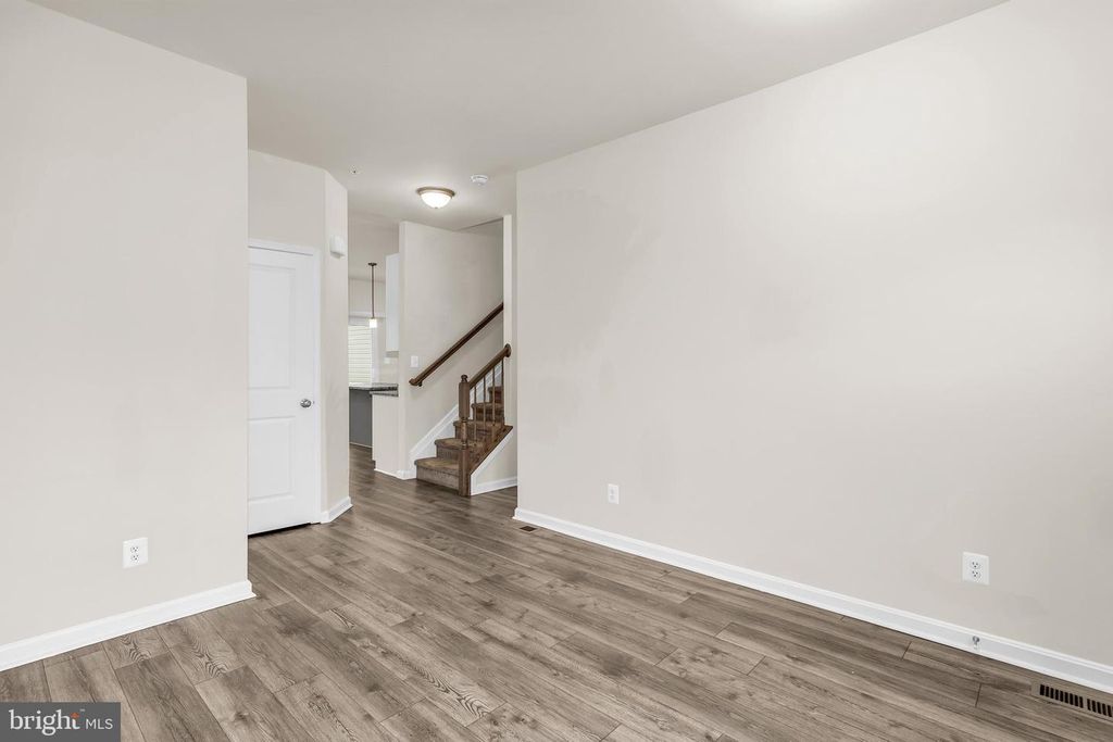 Image 8 of property listing at 319 APPLEBY SCHOOL RD, Cambridge, MD 21613
