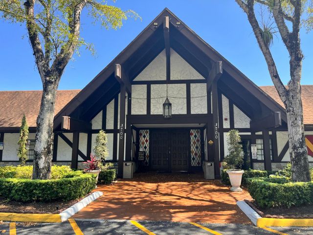 3720 Inverrary Drive 3y, Lauderhill, FL 33319