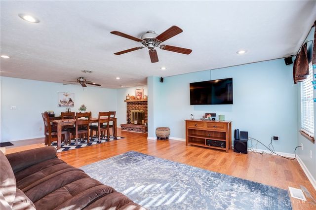 817 Southview Drive, Englewood, OH 45322