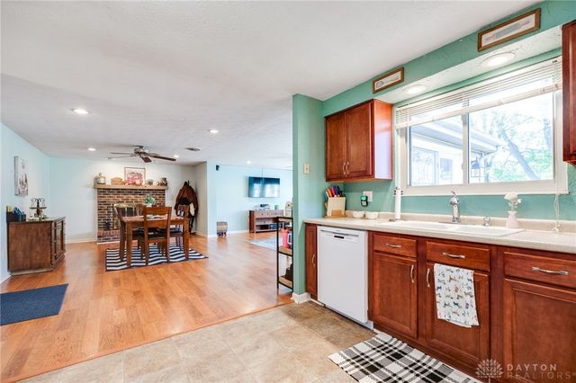 817 Southview Drive, Englewood, OH 45322