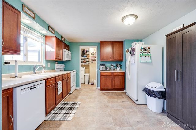 817 Southview Drive, Englewood, OH 45322