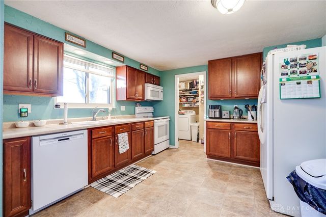 817 Southview Drive, Englewood, OH 45322