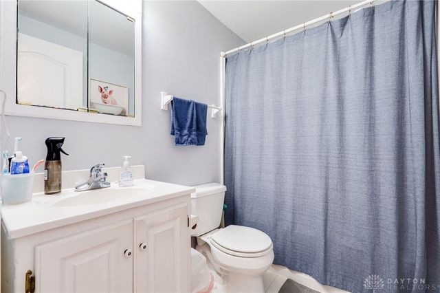 817 Southview Drive, Englewood, OH 45322