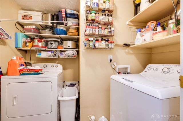 817 Southview Drive, Englewood, OH 45322