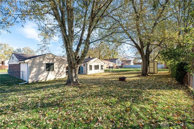 817 Southview Drive, Englewood, OH 45322