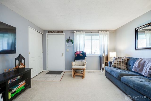 817 Southview Drive, Englewood, OH 45322