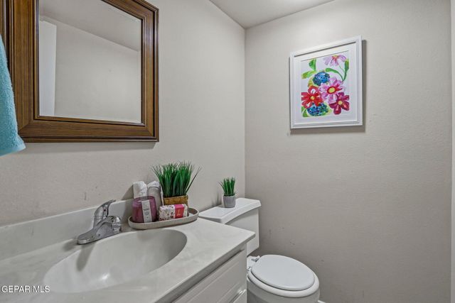 504 TWIN OAKS Place, El Paso, TX 79912