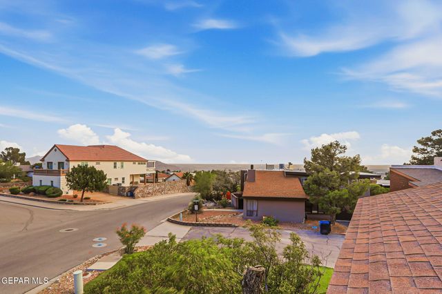 504 TWIN OAKS Place, El Paso, TX 79912