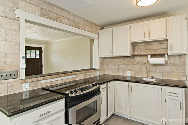 3228 SW 97th Street, Seattle, WA 98126