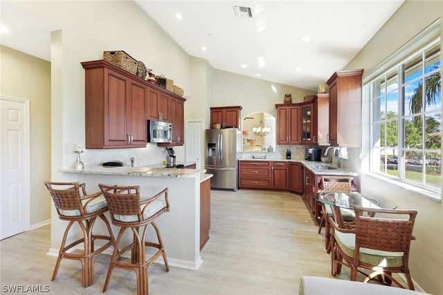 24300 Sandpiper Isle WAY 202, Bonita Springs, FL 34134