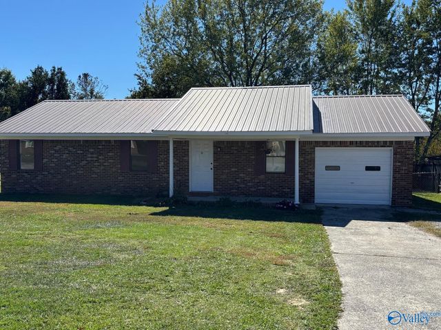 812 Mitwede Street, Hartselle, AL 35640