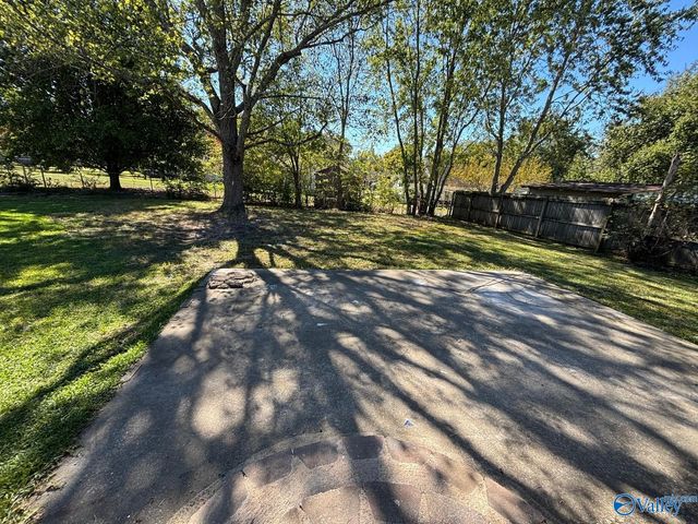 812 Mitwede Street, Hartselle, AL 35640