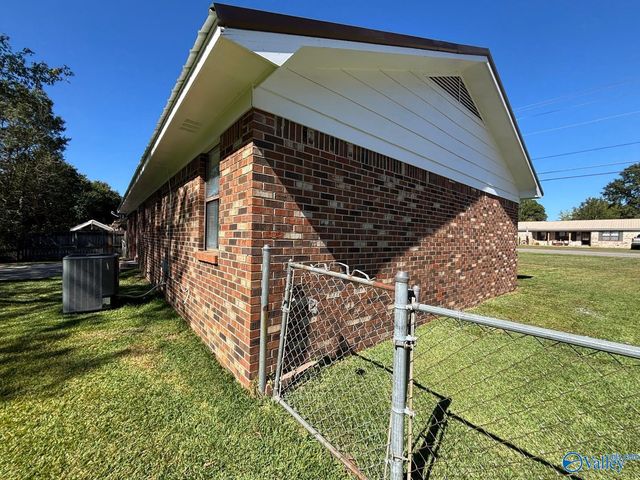 812 Mitwede Street, Hartselle, AL 35640