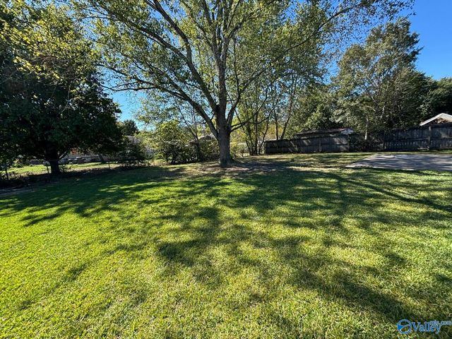 812 Mitwede Street, Hartselle, AL 35640