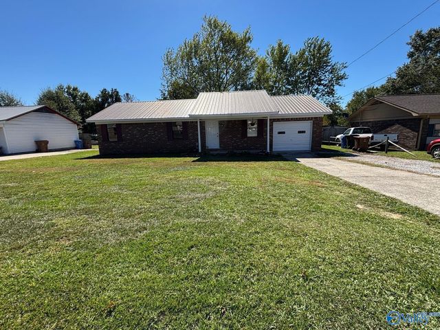 812 Mitwede Street, Hartselle, AL 35640