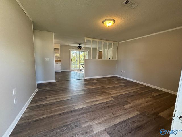 812 Mitwede Street, Hartselle, AL 35640