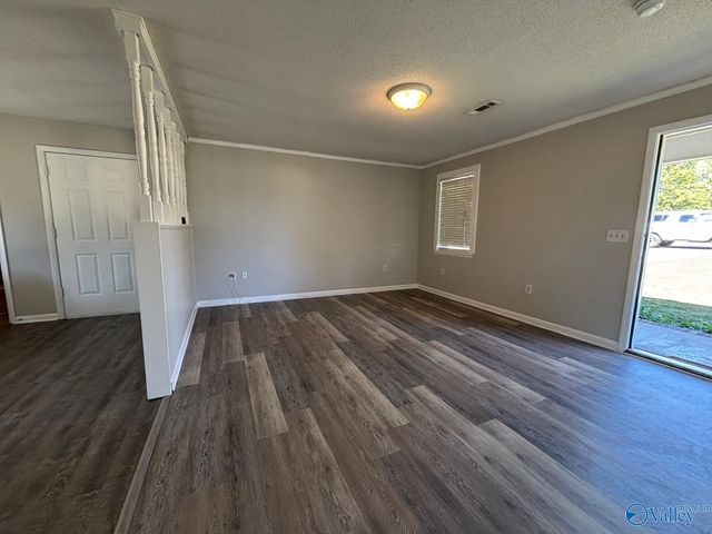 812 Mitwede Street, Hartselle, AL 35640