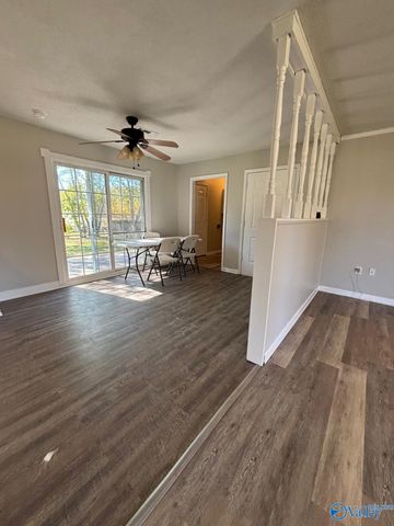 812 Mitwede Street, Hartselle, AL 35640