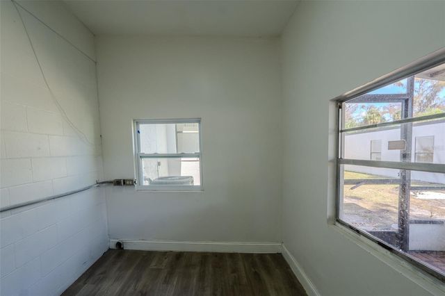 599 CAROLINA AVENUE, Fort Myers, FL 33905