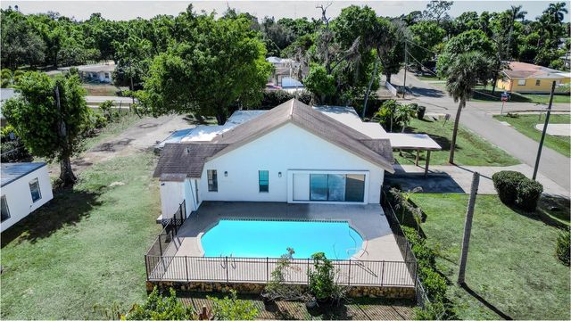 599 CAROLINA AVENUE, Fort Myers, FL 33905
