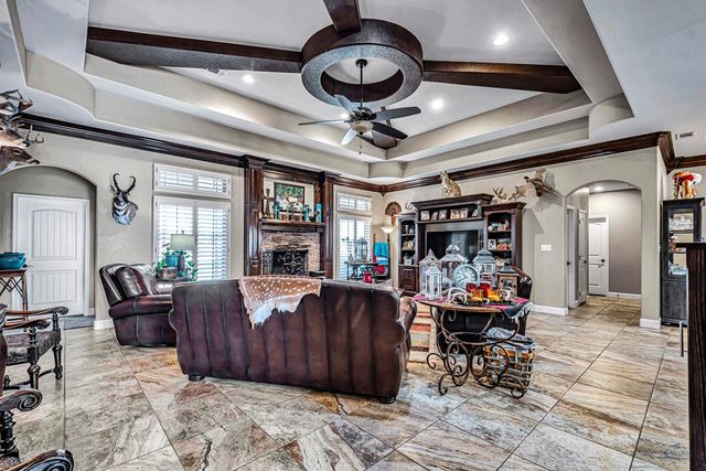 1210 S County Rd 1117, Midland, TX 79706