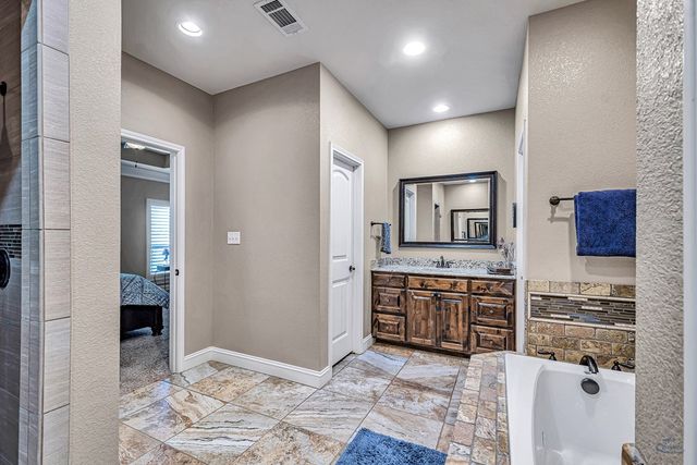 1210 S County Rd 1117, Midland, TX 79706
