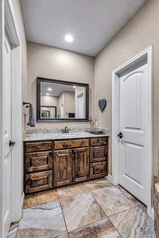 1210 S County Rd 1117, Midland, TX 79706