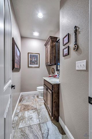 1210 S County Rd 1117, Midland, TX 79706