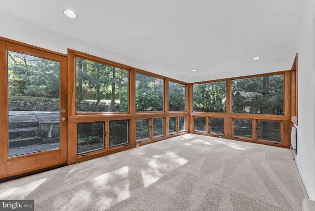1719 OAK LN, Mclean, VA 22101