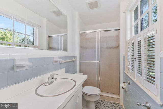 1719 OAK LN, Mclean, VA 22101