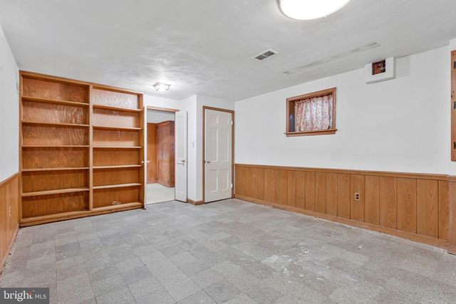 1719 OAK LN, Mclean, VA 22101