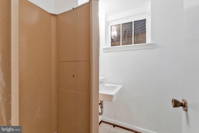 1719 OAK LN, Mclean, VA 22101