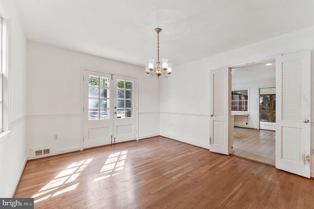1719 OAK LN, Mclean, VA 22101