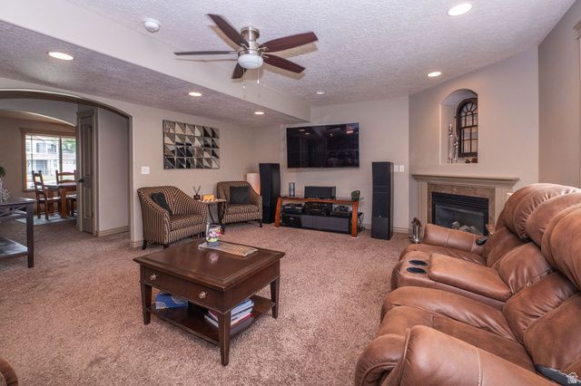 2214 W LOVELAND, Farmington, UT 84025