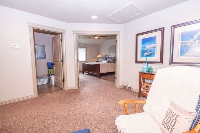 2214 W LOVELAND, Farmington, UT 84025
