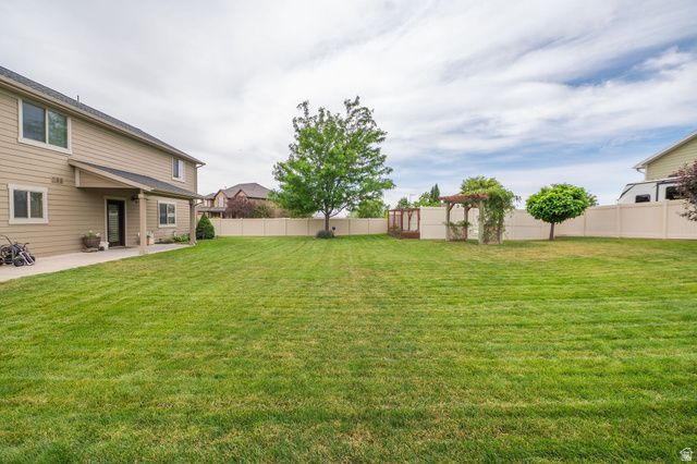 2214 W LOVELAND, Farmington, UT 84025