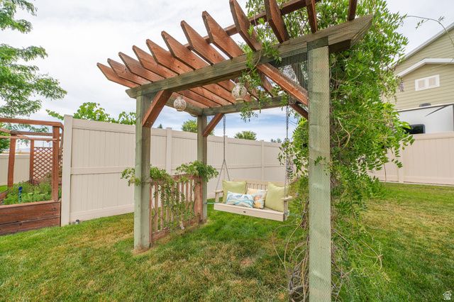 2214 W LOVELAND, Farmington, UT 84025