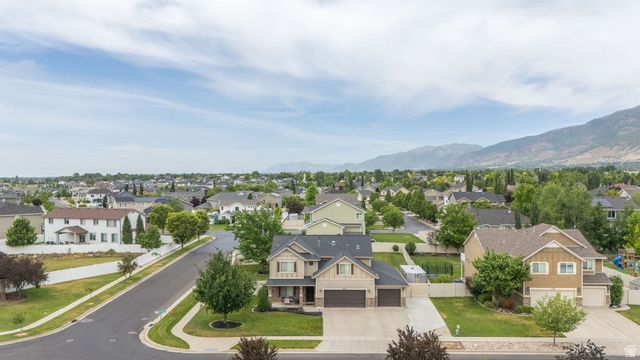 2214 W LOVELAND, Farmington, UT 84025