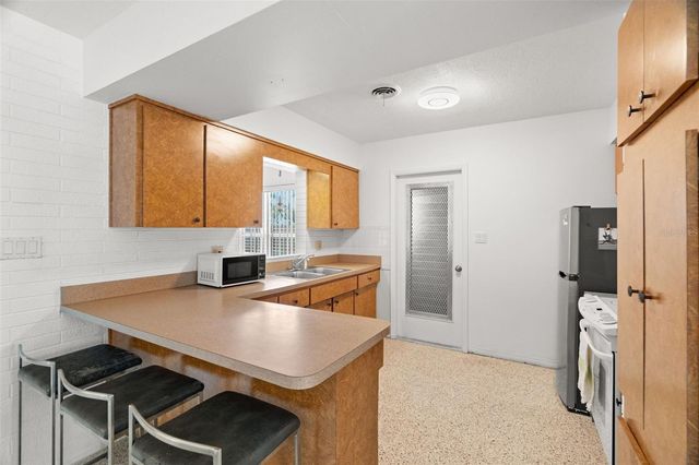 2671 W BAY ISLE DRIVE SE, St Petersburg, FL 33705