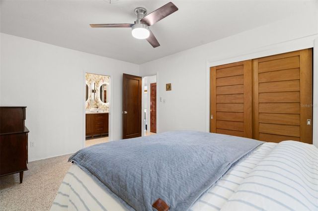 2671 W BAY ISLE DRIVE SE, St Petersburg, FL 33705