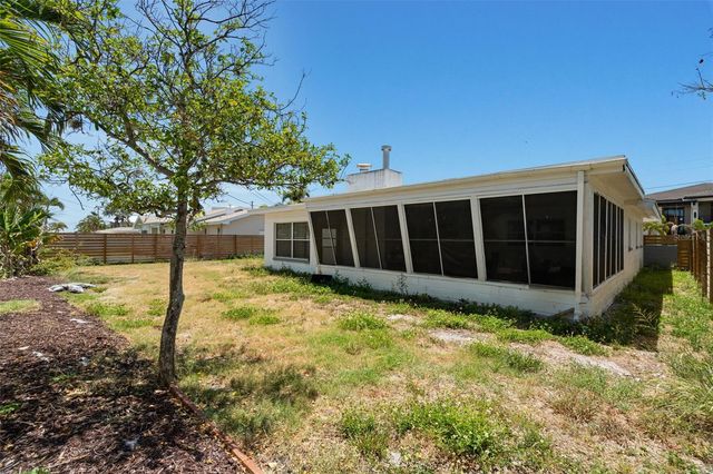 2671 W BAY ISLE DRIVE SE, St Petersburg, FL 33705