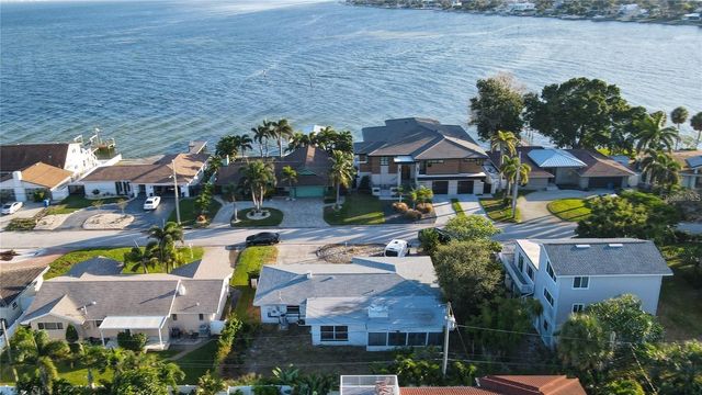 2671 W BAY ISLE DRIVE SE, St Petersburg, FL 33705