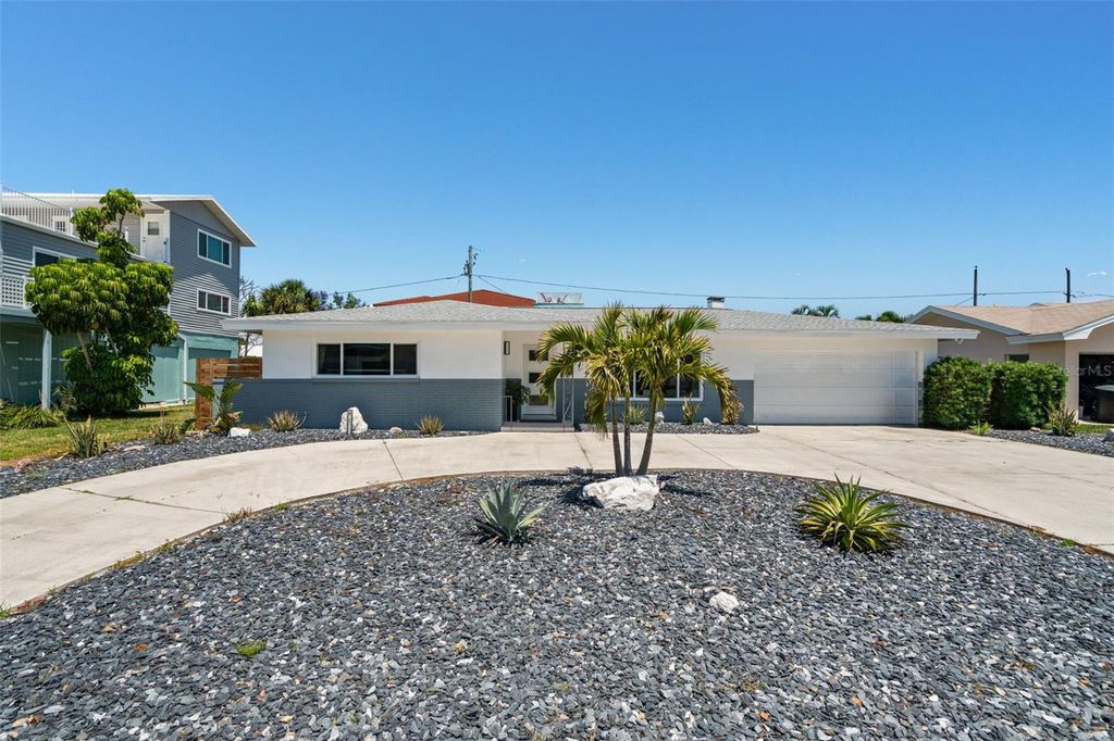2671 W BAY ISLE DRIVE SE, St Petersburg, FL 33705
