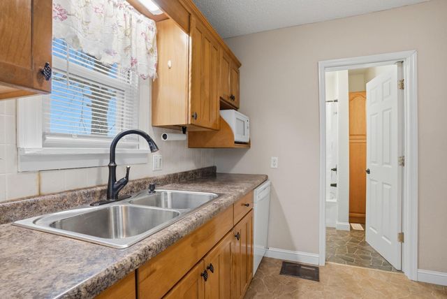 1102 Ohio Street, Waterloo, IA 50702