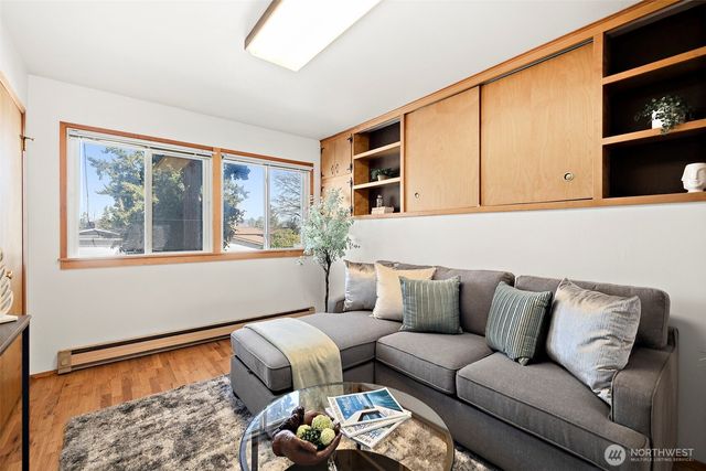 2609 Lake Youngs Court SE, Renton, WA 98058